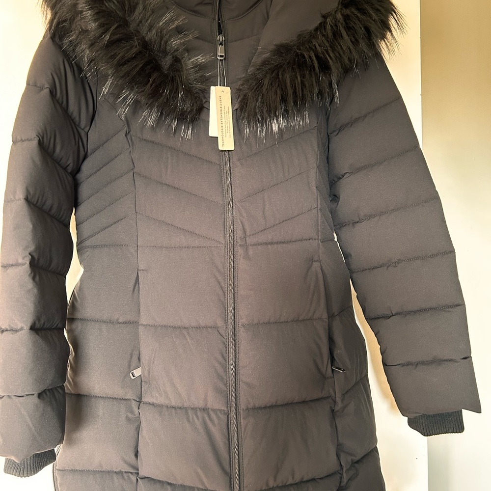 Reitmans Charcoal Puffer Jacket with Faux Fur